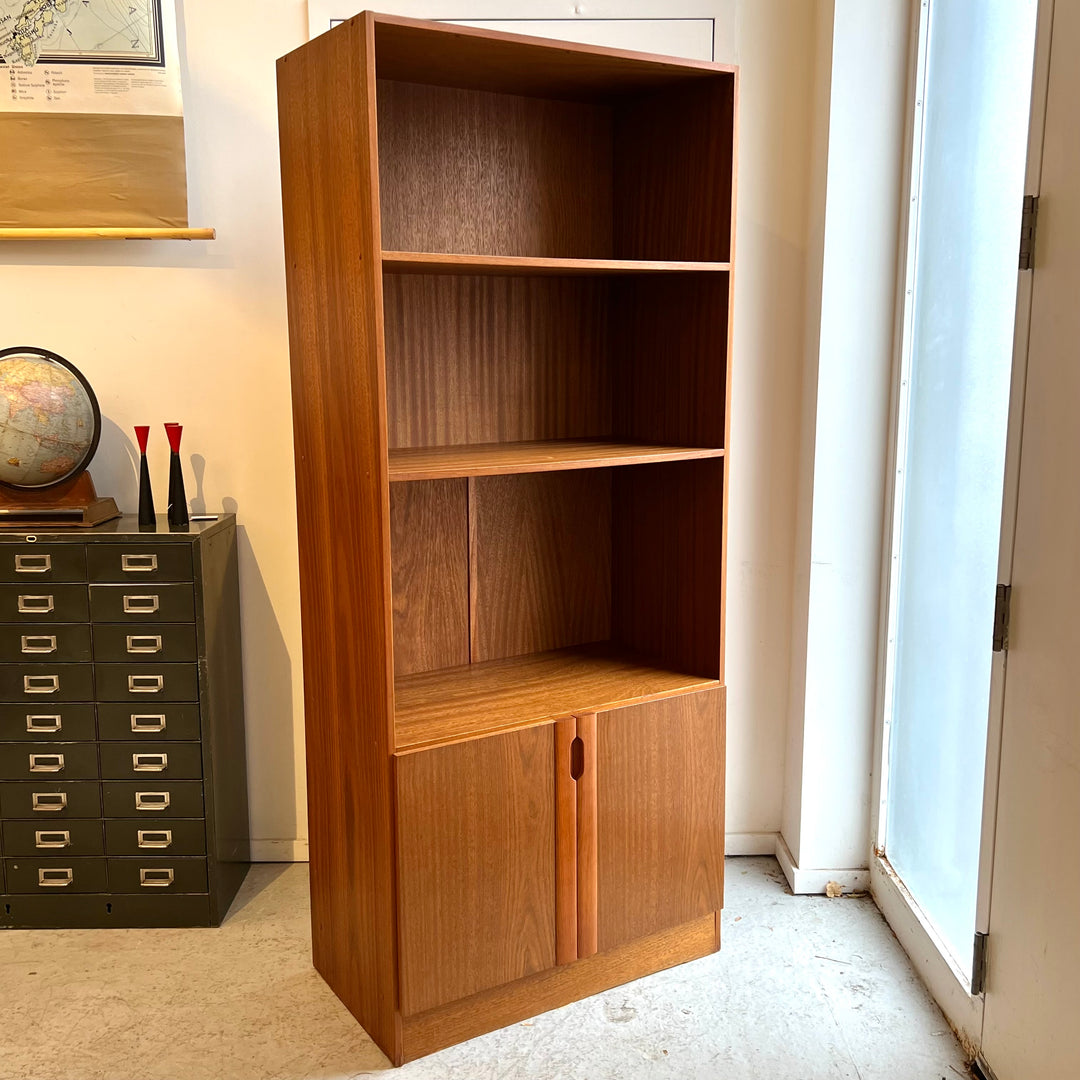 Teak Storage Unit w/Shelves & Lower Cabinet