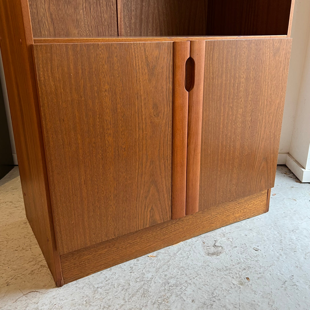 Teak Storage Unit w/Shelves & Lower Cabinet