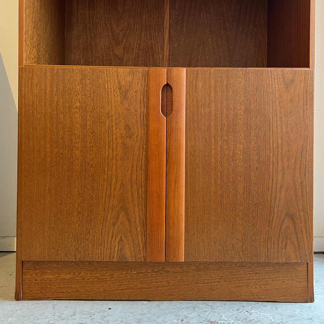 Teak Storage Unit w/Shelves & Lower Cabinet
