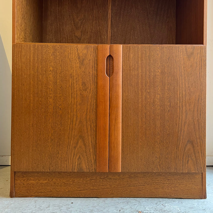 Teak Storage Unit w/Shelves & Lower Cabinet